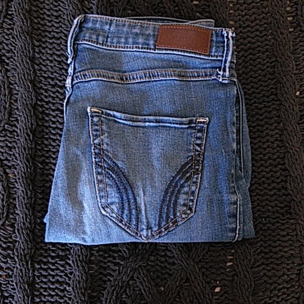 HOLLISTER high waisted jeans